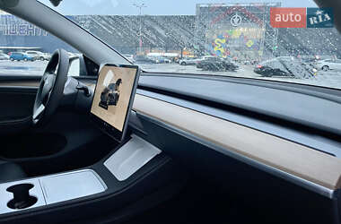 Внедорожник / Кроссовер Tesla Model Y 2023 в Киеве
