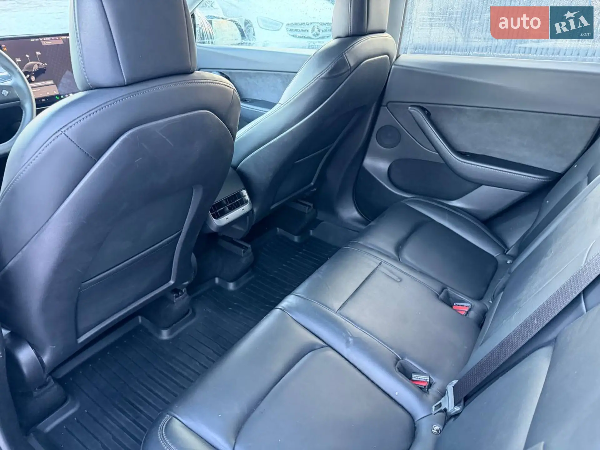 2020 Tesla Model Y - мініатюра 17