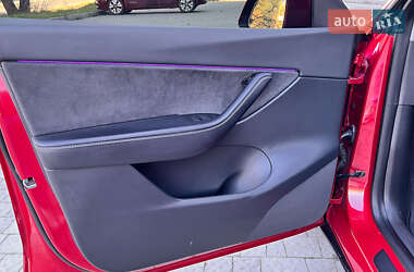 Позашляховик / Кросовер Tesla Model Y 2021 в Львові