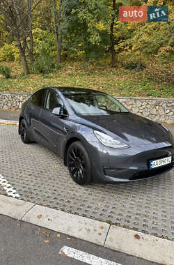 Внедорожник / Кроссовер Tesla Model Y 2023 в Киеве