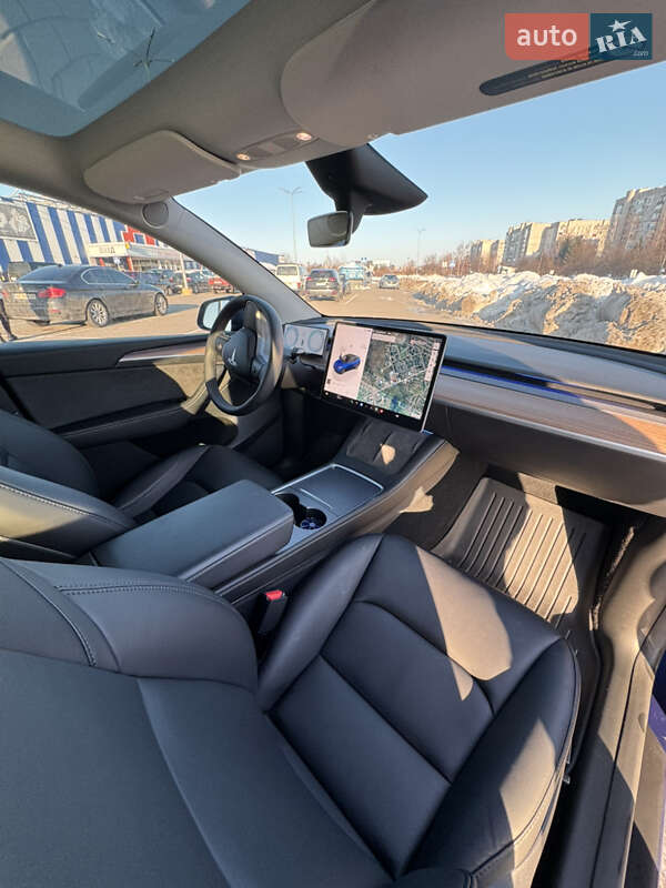 Внедорожник / Кроссовер Tesla Model Y 2024 в Дрогобыче