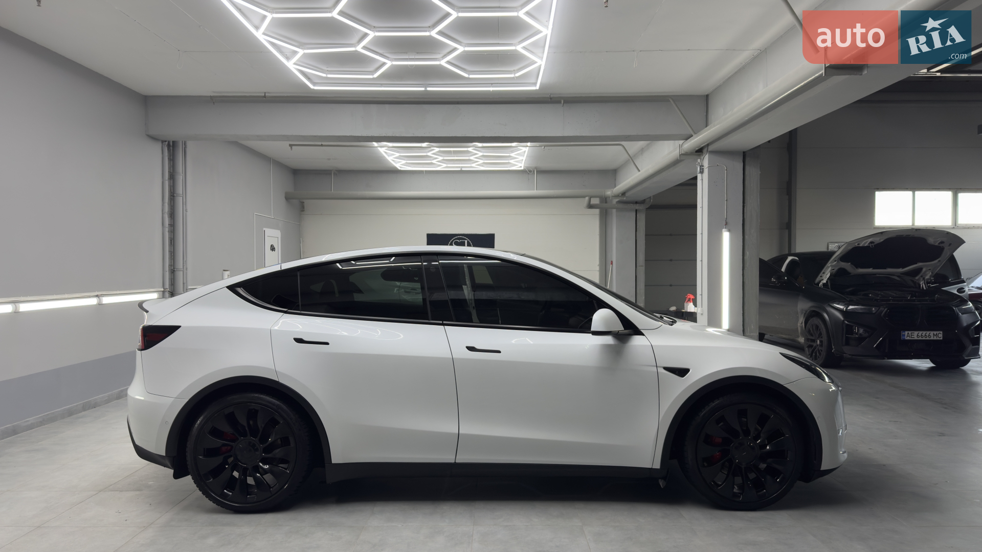 2022 Tesla Model Y - мініатюра 4