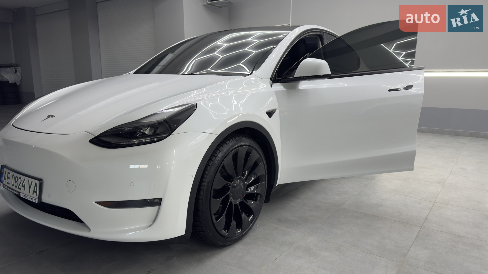 2022 Tesla Model Y - мініатюра 10