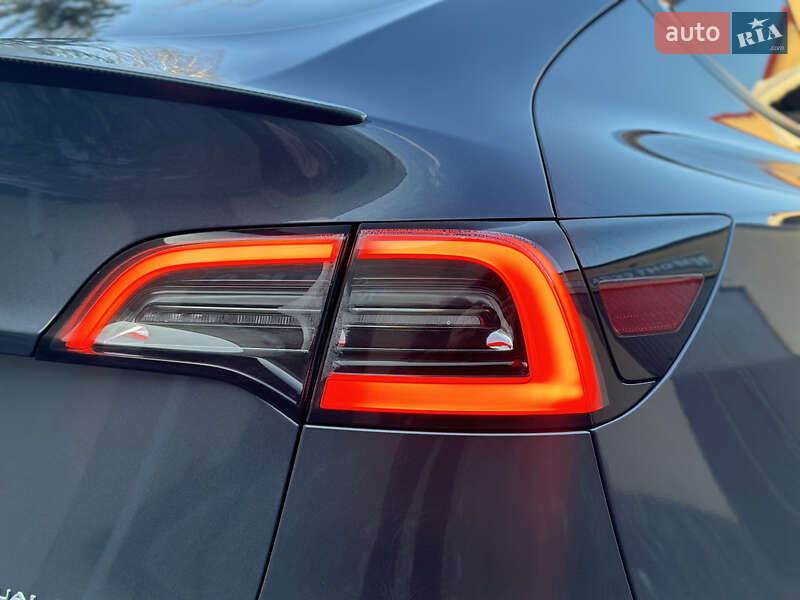 Позашляховик / Кросовер Tesla Model Y 2021 в Ковелі