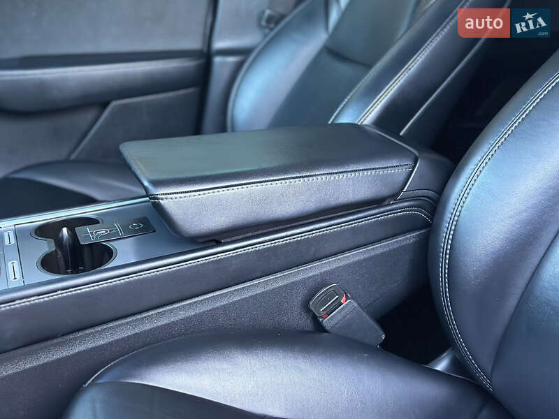 Позашляховик / Кросовер Tesla Model Y 2021 в Ковелі