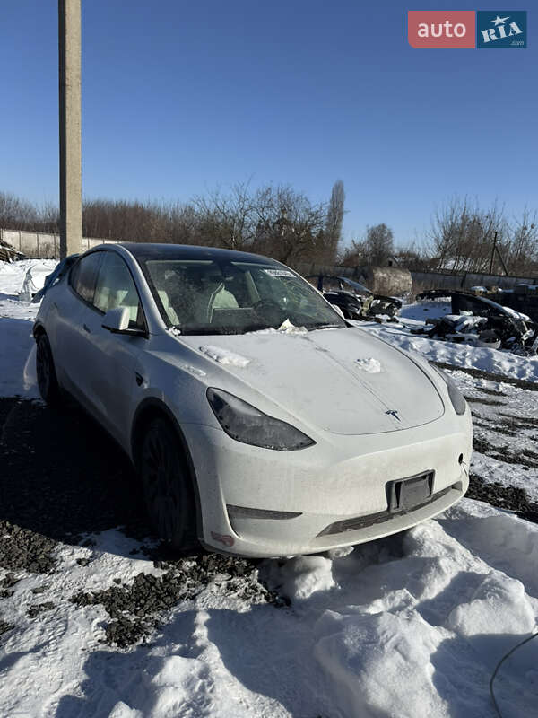 Tesla Model Y 2022