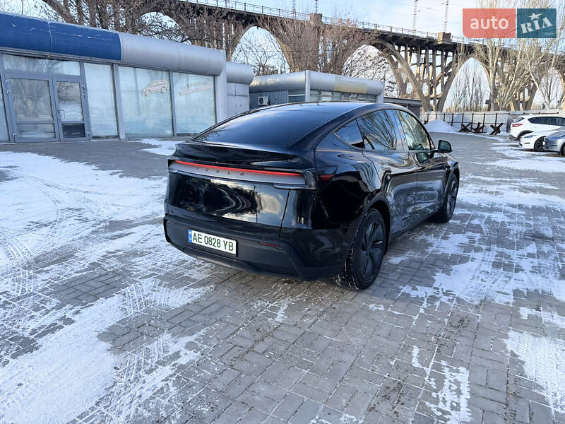 Позашляховик / Кросовер Tesla Model Y 2025 в Дніпрі