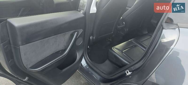 Позашляховик / Кросовер Tesla Model Y 2022 в Києві