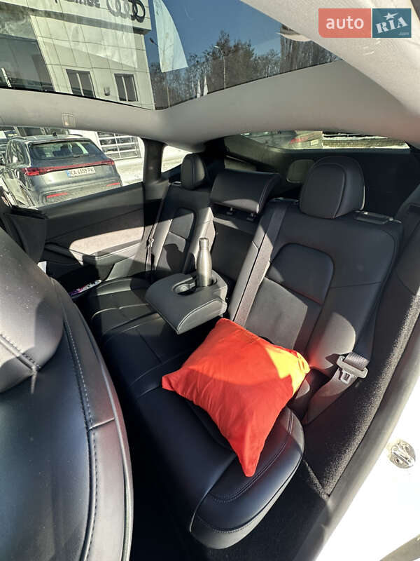 Внедорожник / Кроссовер Tesla Model Y 2023 в Киеве фото 22 Внедорожник / Кроссовер Tesla Model Y 2023 в Киеве