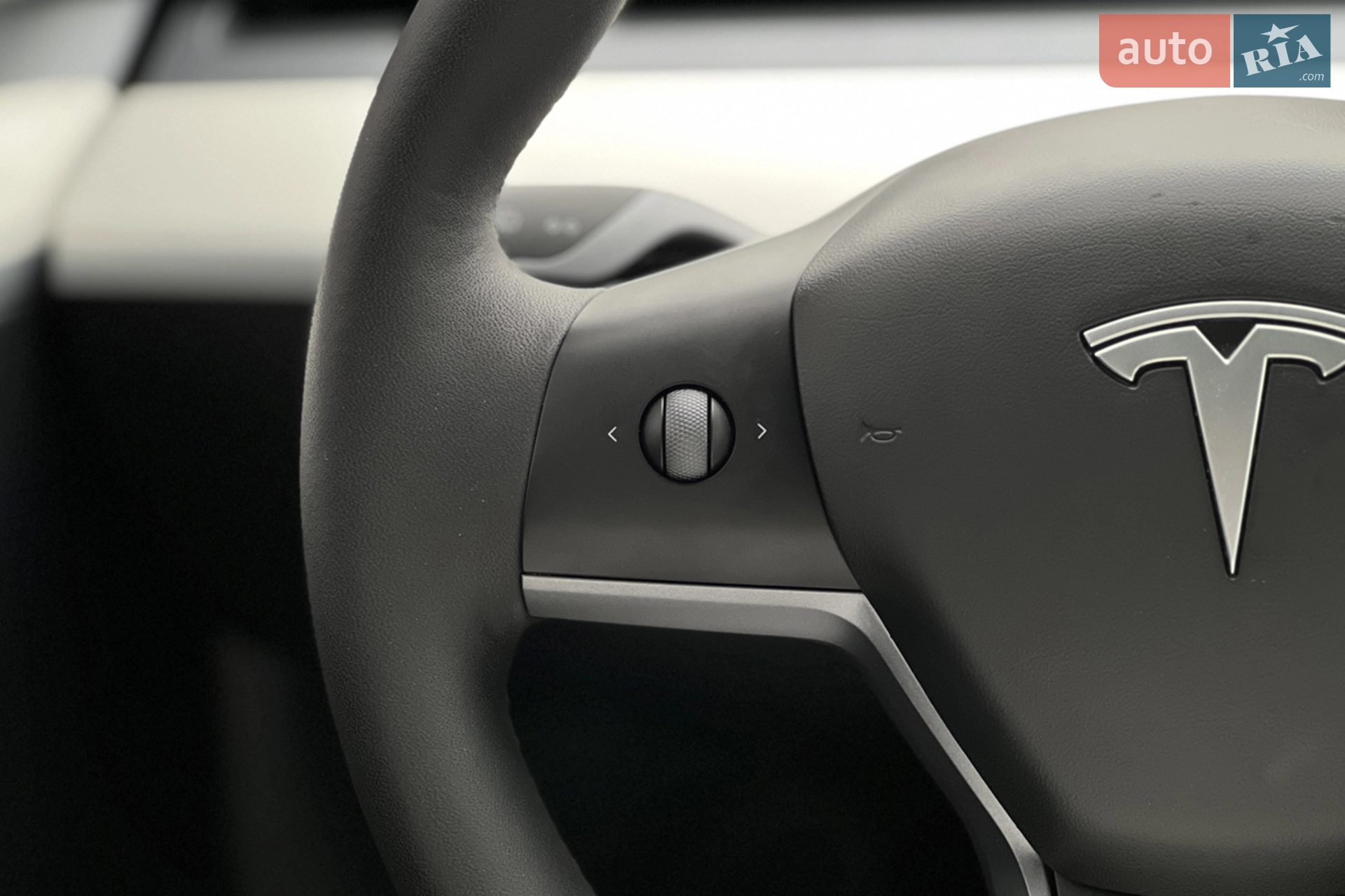2023 Tesla Model Y - мініатюра 13