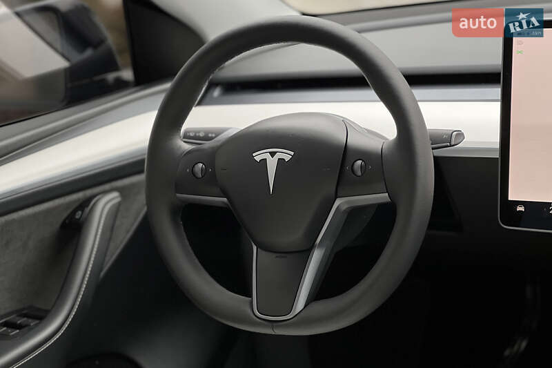 Позашляховик / Кросовер Tesla Model Y 2023 в Львові