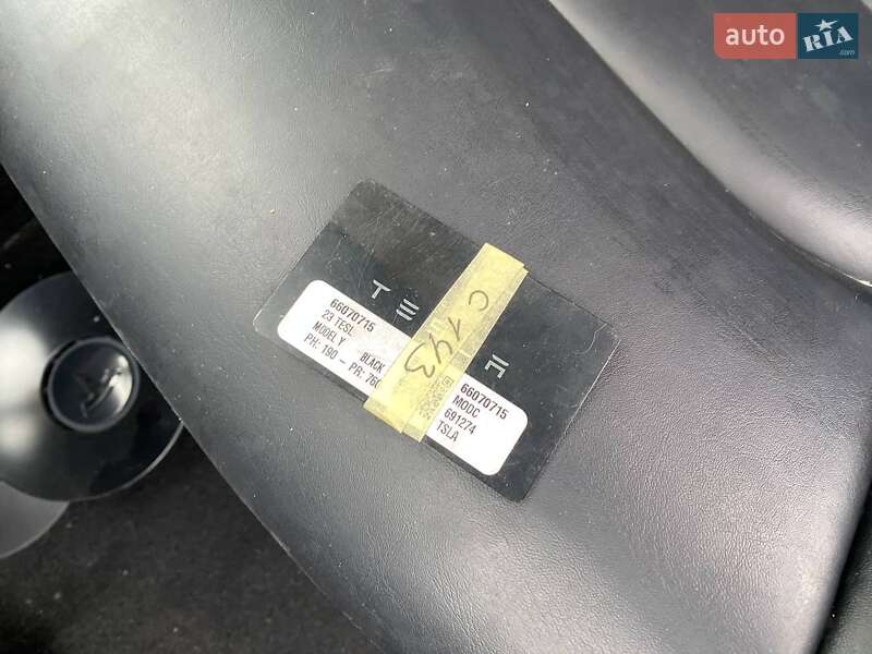 Позашляховик / Кросовер Tesla Model Y 2023 в Львові