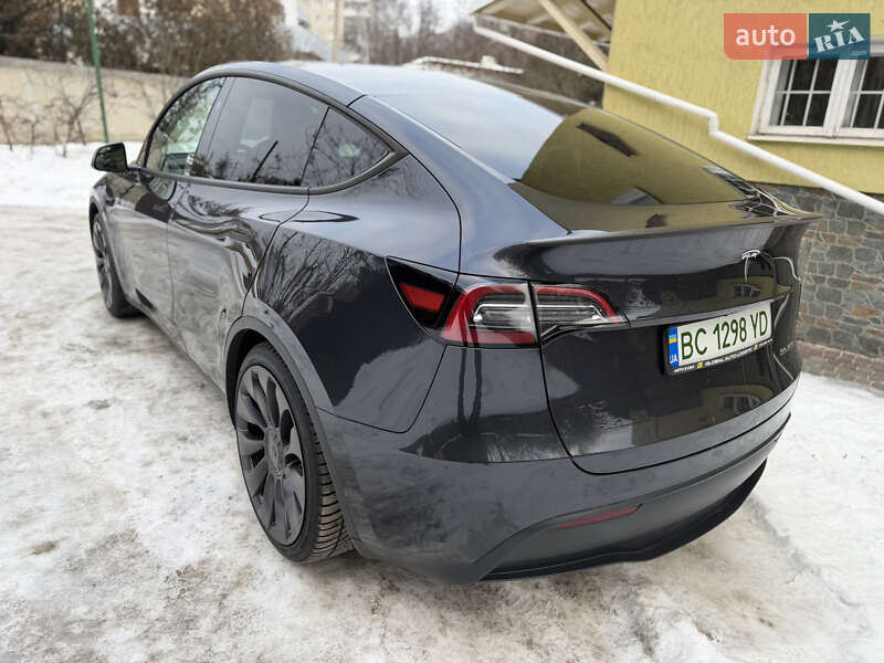 Позашляховик / Кросовер Tesla Model Y 2024 в Львові фото 6 Позашляховик / Кросовер Tesla Model Y 2024 в Львові