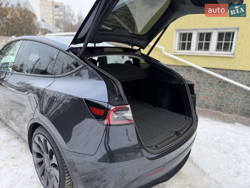 Позашляховик / Кросовер Tesla Model Y 2024 в Львові фото 12 Позашляховик / Кросовер Tesla Model Y 2024 в Львові