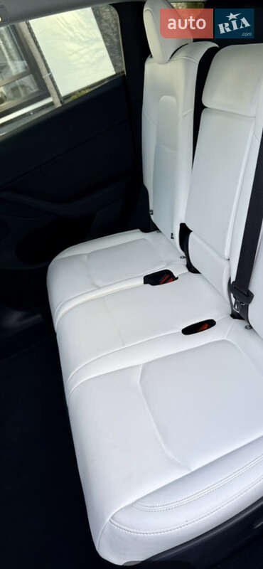 Внедорожник / Кроссовер Tesla Model Y 2024 в Днепре