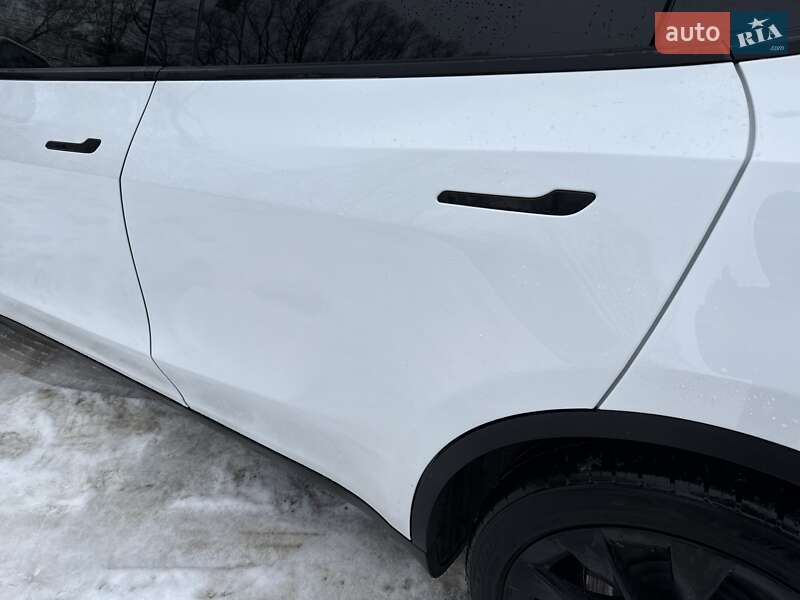 Внедорожник / Кроссовер Tesla Model Y 2020 в Львове