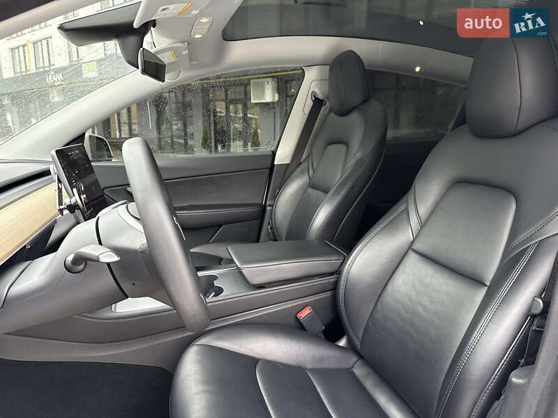 Внедорожник / Кроссовер Tesla Model Y 2020 в Львове