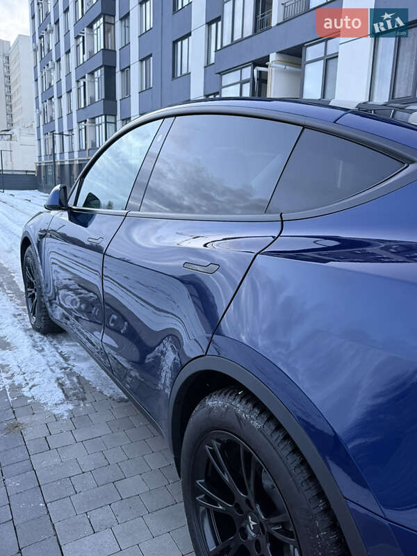 Внедорожник / Кроссовер Tesla Model Y 2021 в Луцке