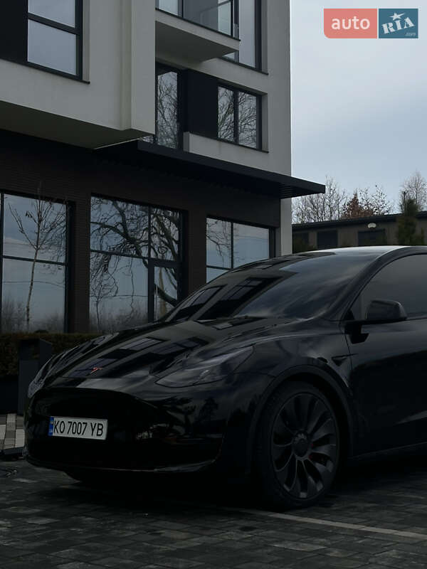 Внедорожник / Кроссовер Tesla Model Y 2021 в Ужгороде