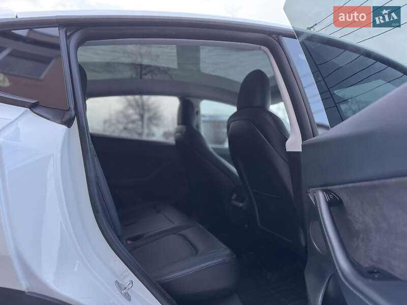 Позашляховик / Кросовер Tesla Model Y 2020 в Луцьку фото 35 Позашляховик / Кросовер Tesla Model Y 2020 в Луцьку