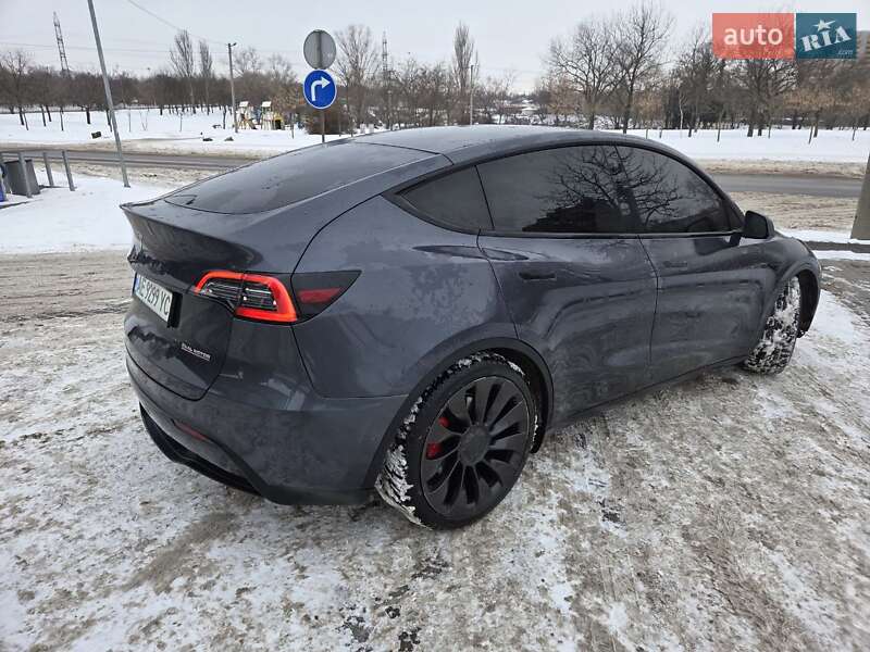 Позашляховик / Кросовер Tesla Model Y 2022 в Дніпрі
