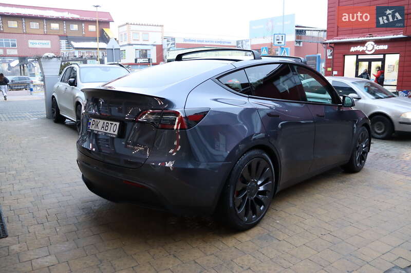 Позашляховик / Кросовер Tesla Model Y 2022 в Львові