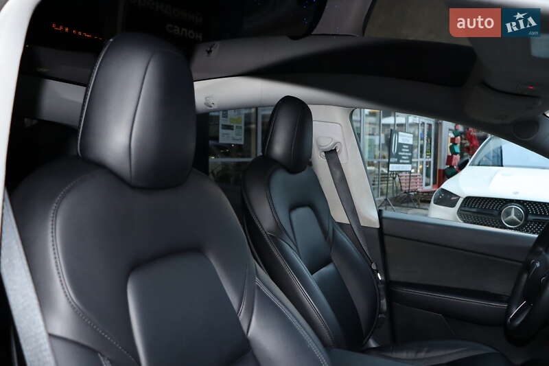 Позашляховик / Кросовер Tesla Model Y 2022 в Львові