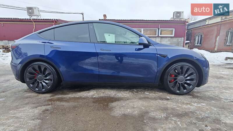 Позашляховик / Кросовер Tesla Model Y 2022 в Рівному