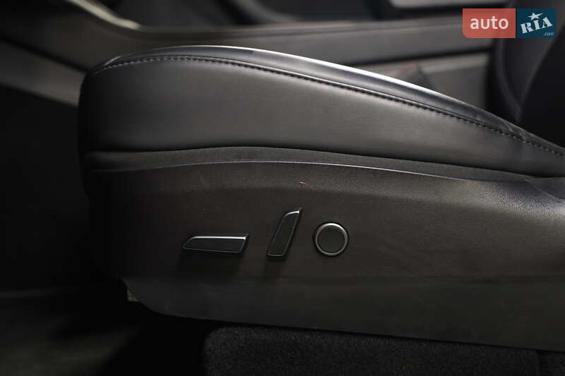 Позашляховик / Кросовер Tesla Model Y 2022 в Луцьку