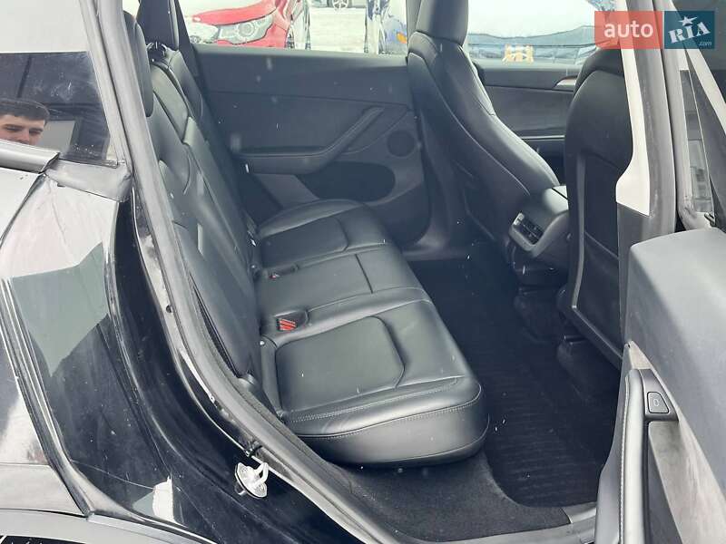 Позашляховик / Кросовер Tesla Model Y 2023 в Луцьку