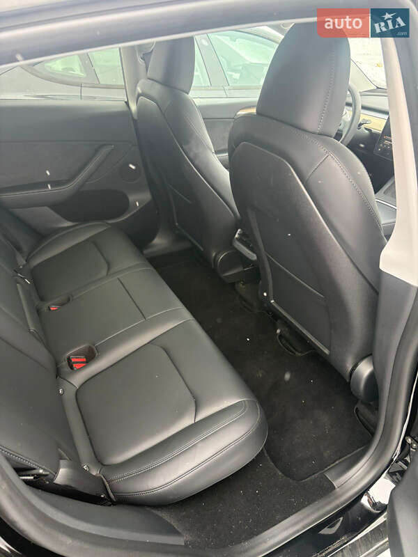 Позашляховик / Кросовер Tesla Model Y 2022 в Рівному фото 18 Позашляховик / Кросовер Tesla Model Y 2022 в Рівному