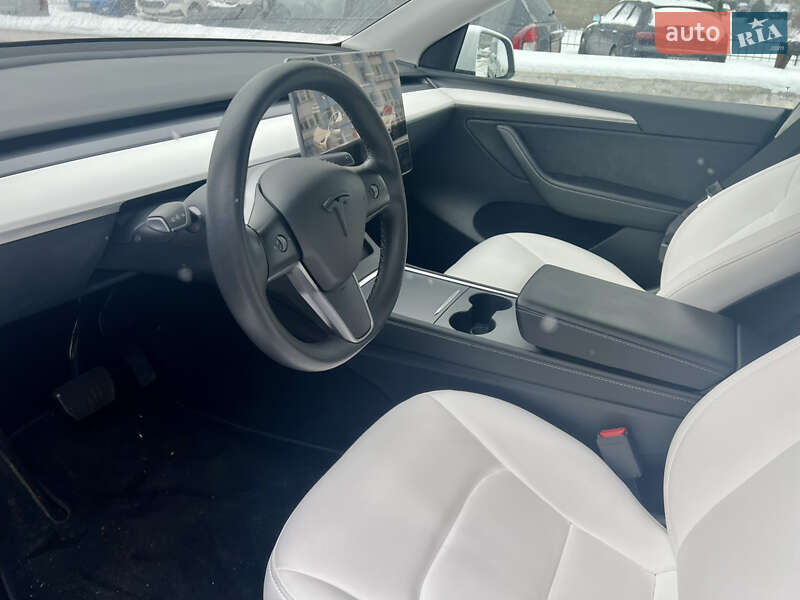 Внедорожник / Кроссовер Tesla Model Y 2023 в Киеве