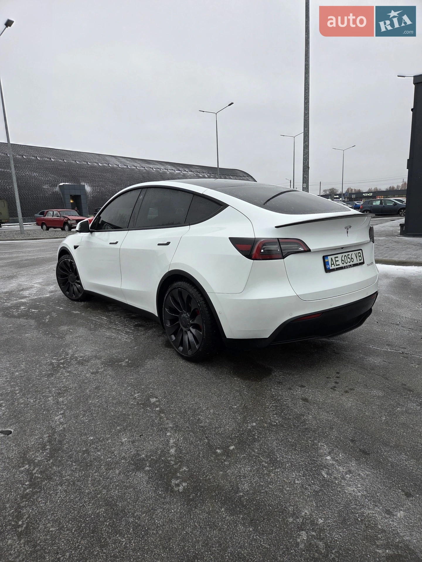 2021 Tesla Model Y - мініатюра 8