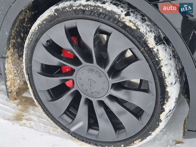 Внедорожник / Кроссовер Tesla Model Y 2023 в Харькове