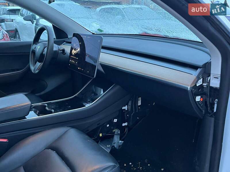 Внедорожник / Кроссовер Tesla Model Y 2020 в Луцке