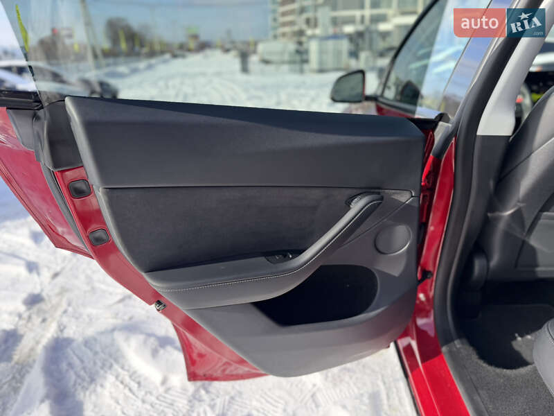 Позашляховик / Кросовер Tesla Model Y 2024 в Львові