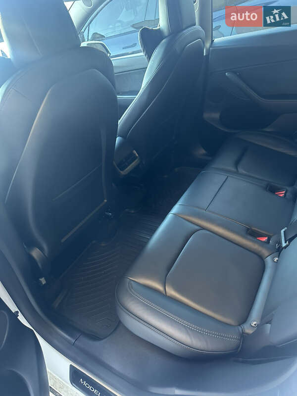 Внедорожник / Кроссовер Tesla Model Y 2022 в Тернополе