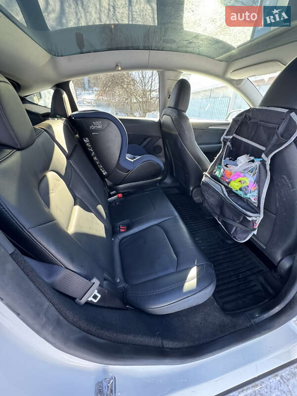 Внедорожник / Кроссовер Tesla Model Y 2023 в Киеве фото 9 Внедорожник / Кроссовер Tesla Model Y 2023 в Киеве