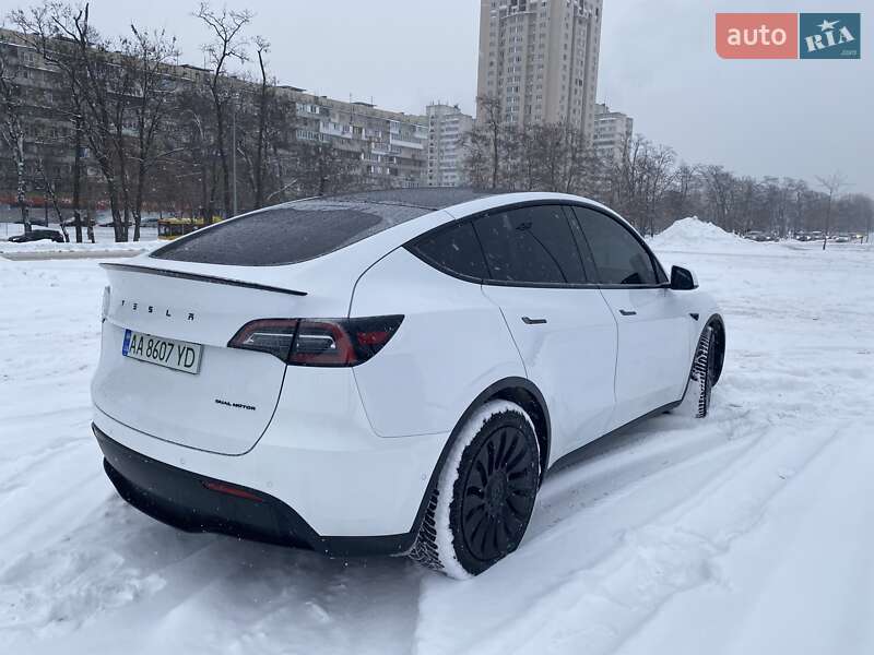 Внедорожник / Кроссовер Tesla Model Y 2022 в Киеве