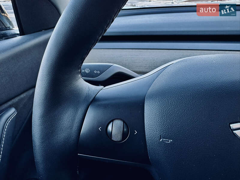 Позашляховик / Кросовер Tesla Model Y 2022 в Одесі фото 25 Позашляховик / Кросовер Tesla Model Y 2022 в Одесі