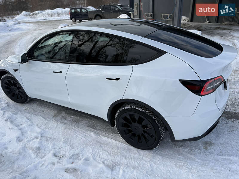 Позашляховик / Кросовер Tesla Model Y 2023 в Львові