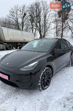 Внедорожник / Кроссовер Tesla Model Y 2023 в Ровно