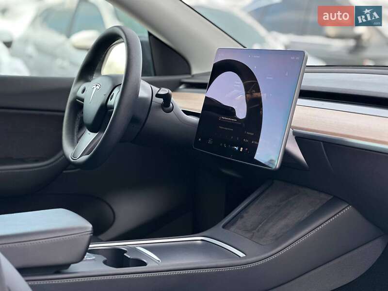 Внедорожник / Кроссовер Tesla Model Y 2022 в Киеве