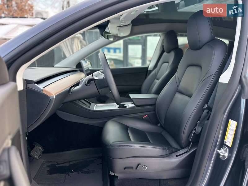 Внедорожник / Кроссовер Tesla Model Y 2022 в Киеве