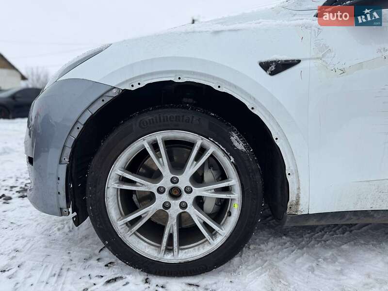 Позашляховик / Кросовер Tesla Model Y 2022 в Луцьку