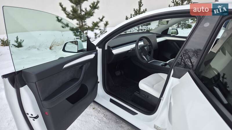 Внедорожник / Кроссовер Tesla Model Y 2022 в Киеве