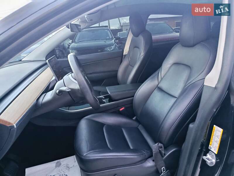Позашляховик / Кросовер Tesla Model Y 2021 в Луцьку