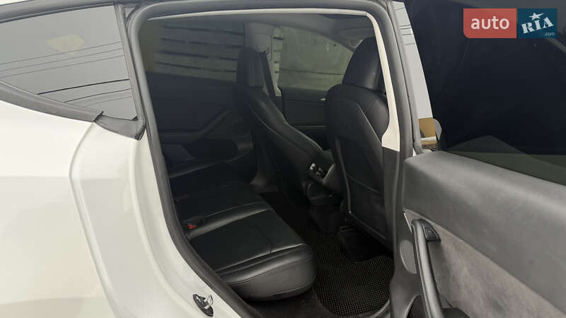 Внедорожник / Кроссовер Tesla Model Y 2022 в Гатном фото 22 Внедорожник / Кроссовер Tesla Model Y 2022 в Гатном