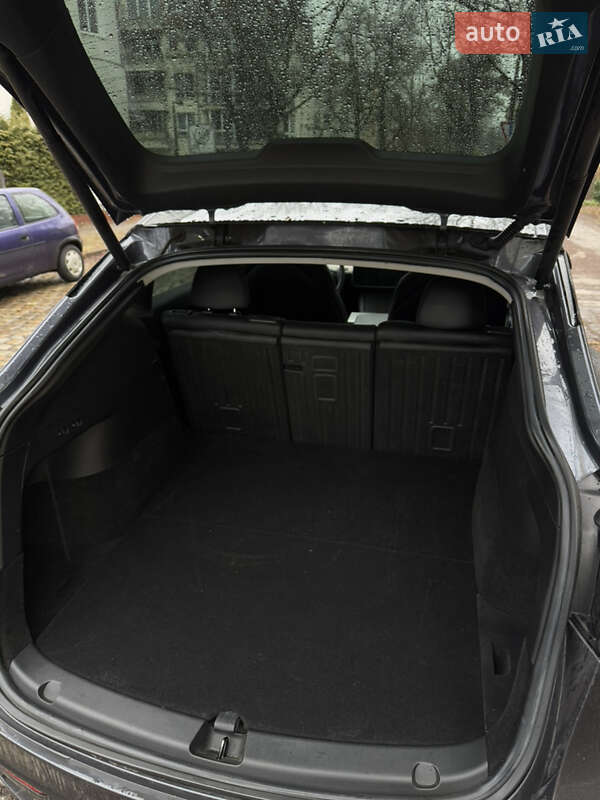 Внедорожник / Кроссовер Tesla Model Y 2022 в Ужгороде