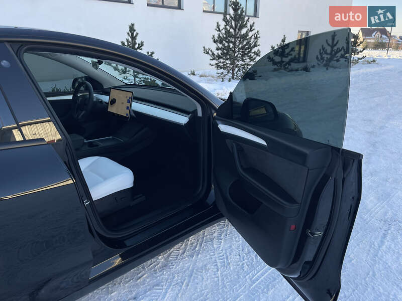 Позашляховик / Кросовер Tesla Model Y 2022 в Луцьку